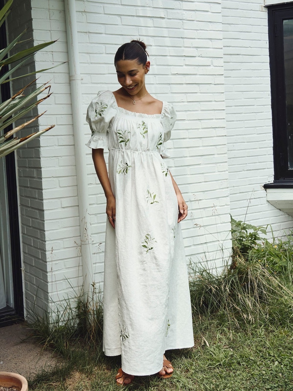 Women’s White Floral Puff-Sleeve Maxi Dress